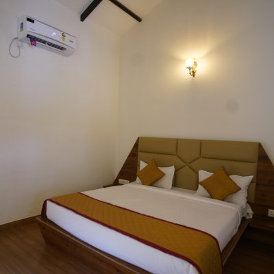 Ravishing_Retreat_Harisandra_-_The_bedding_and_interiors_of_a_room_at_our_resort_near_Bengaluru_gbsvbj